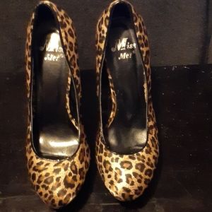 Miss Me leopard print heels